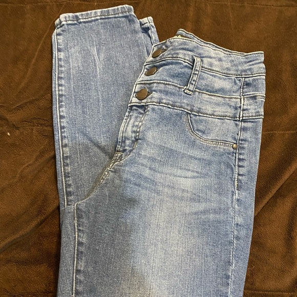 refuge 2 Skinny Super Stretchy High Rise Jeans - The Amazing Jean. - Picture 6 of 10